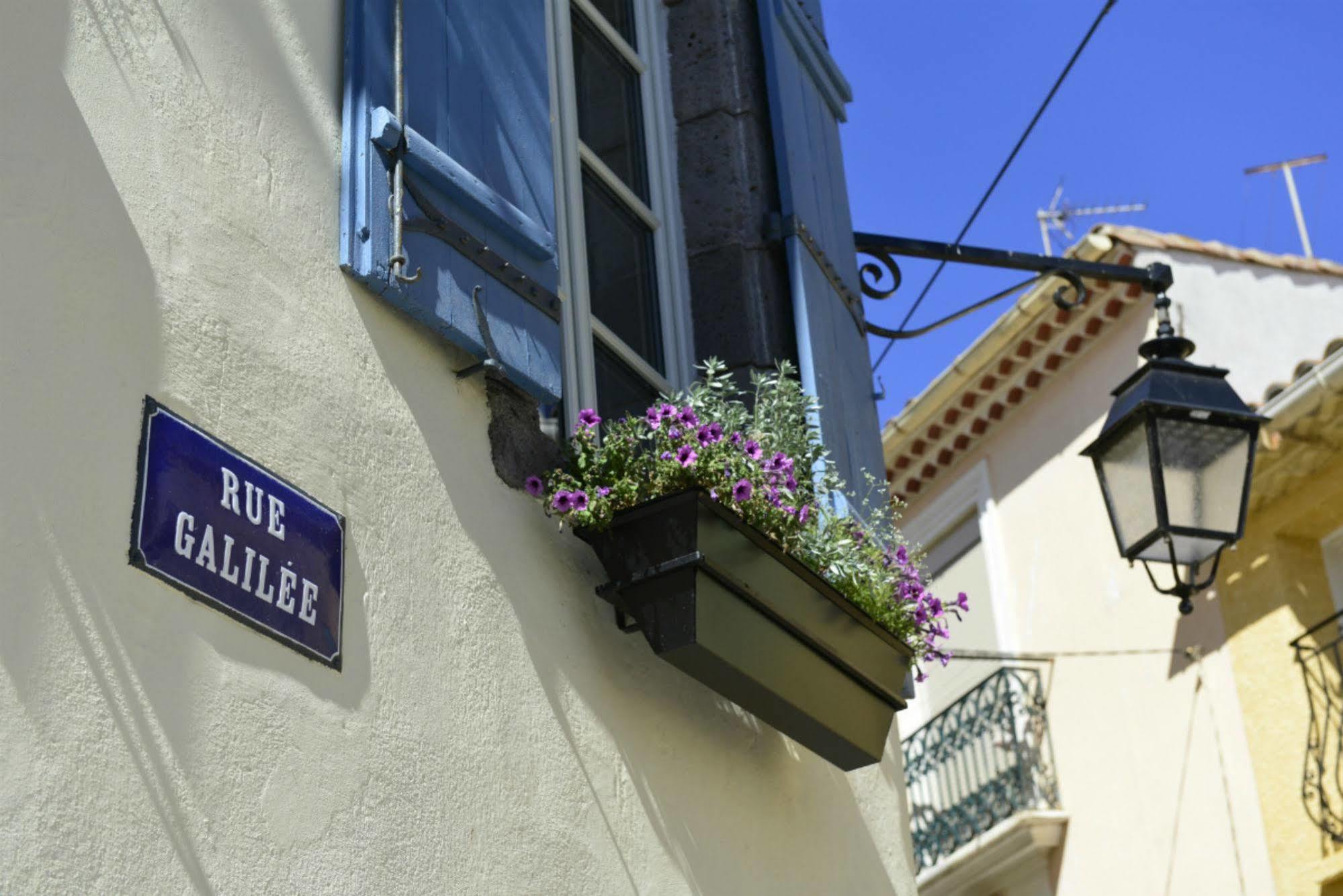 Rue Galilee Bed & Breakfast Марсилан Екстериор снимка