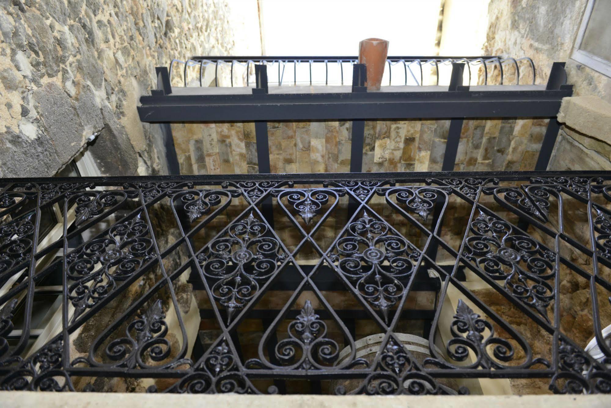 Rue Galilee Bed & Breakfast Марсилан Екстериор снимка