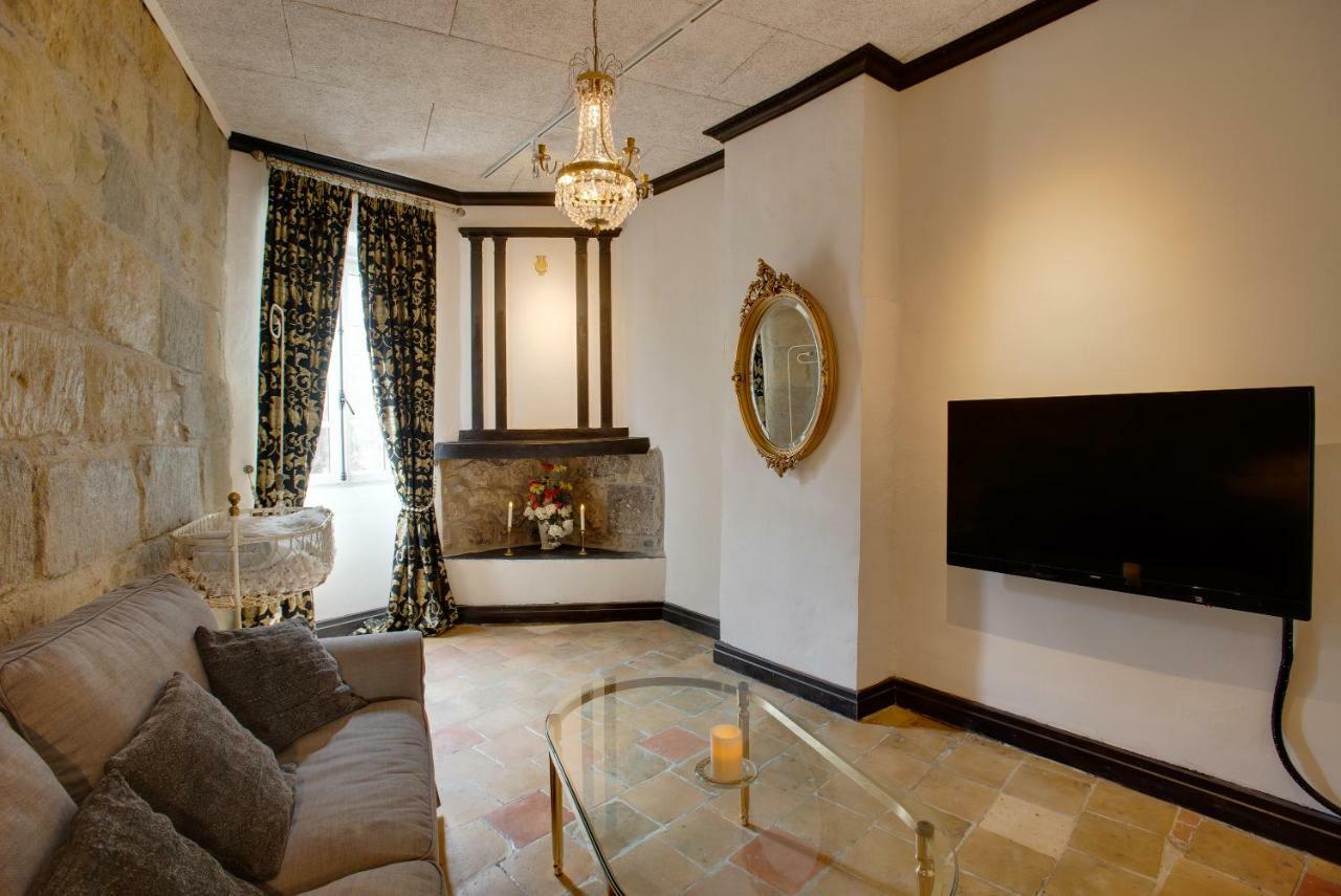 Rue Galilee Bed & Breakfast Марсилан Екстериор снимка